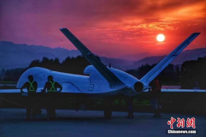 kaiyun：中国WJ-700无人机首飞成功具备空对面精确打击作战能力(图2)