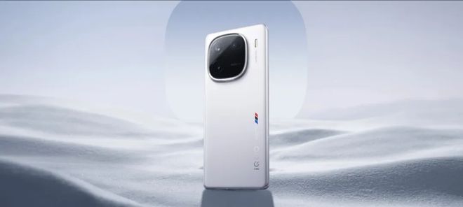 kaiyun入口：2899元起iQOONeo9SPro+手机开售还有新机在路上(图8)