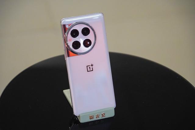 kaiyun网站：一加12全面测评：从性能到拍照宝妈最爱！(图5)