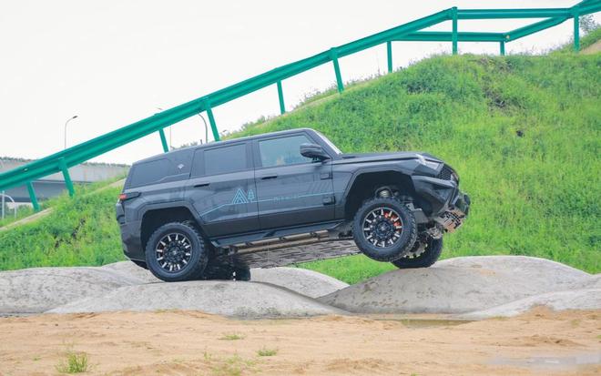 军车风范千匹马力“车圈霸王”猛士917详解购车指南请收好(图19)