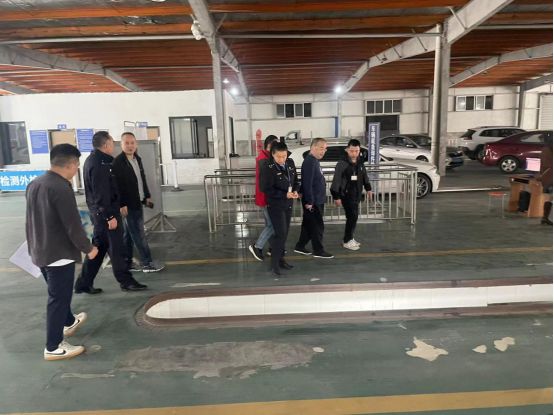 kaiyun：【今日视点】崇州市部门联动开展机动车排放检验机构、M站专项执法检查(图1)