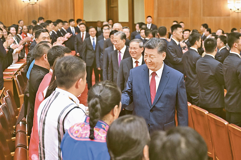 在文艺工作座谈会上的讲话(图3)