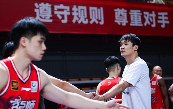kaiyun入口：CBA今日两场对决！郭艾伦复出杜锋追7连胜福建主场阻击四川(图8)