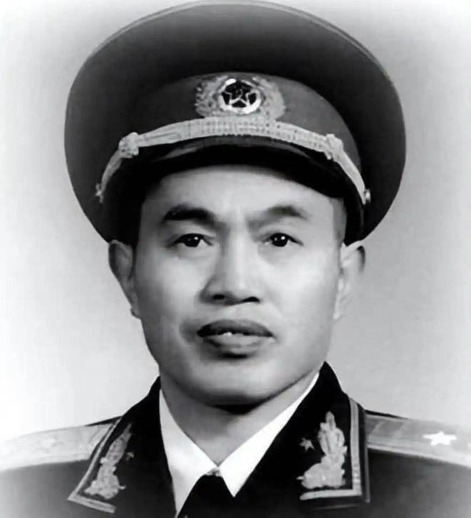 邓公复出主持工作为何一纸调令让杨成武南下坐镇福州军区(图5)
