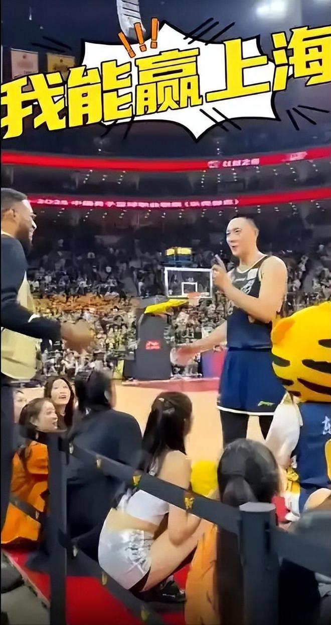 广东3消息！杜锋深夜开导徐杰洛夫顿玩自爆胡明轩回应威姆斯(图4)