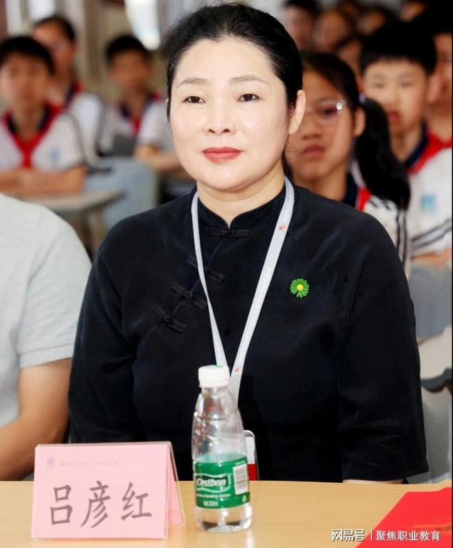 kaiyun：挥拍击毒护成长匹克强身迎全运(图4)